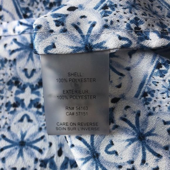 🔴 2 for $25 Ivanka Trump Lightweight V-neck Blouse size large - Picture 5 of 7